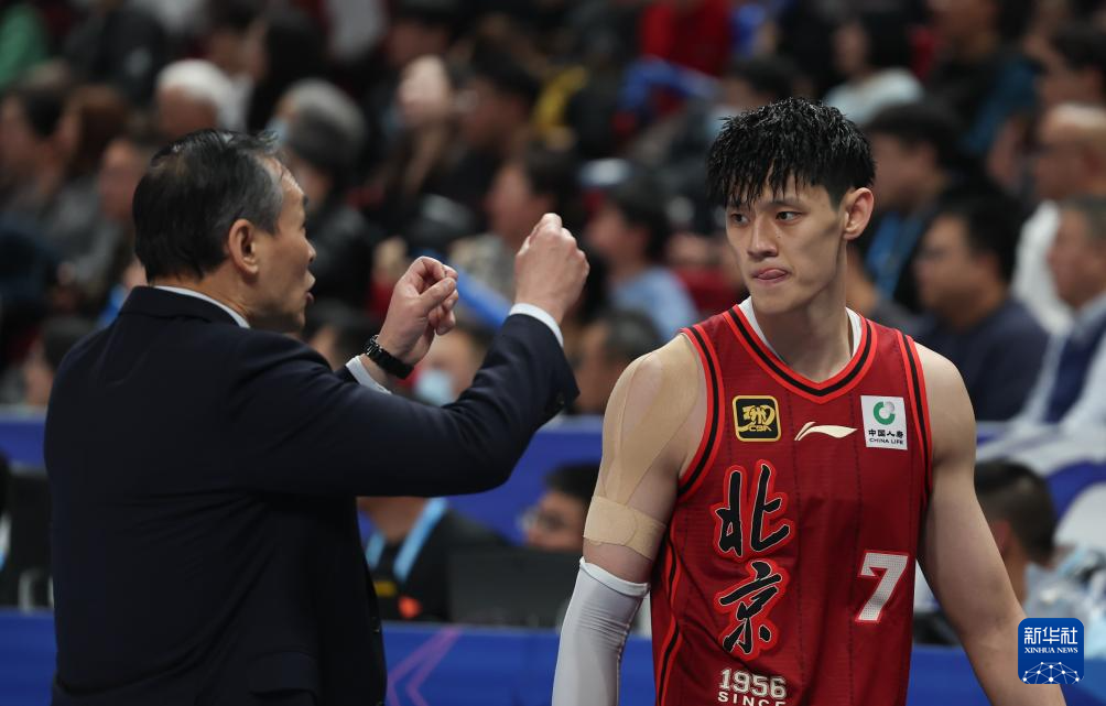 爱游戏-包含加时末段体能课后，上海久事防线松动备战CBA常规赛，态度坚定，资深球员宣示担当的词条